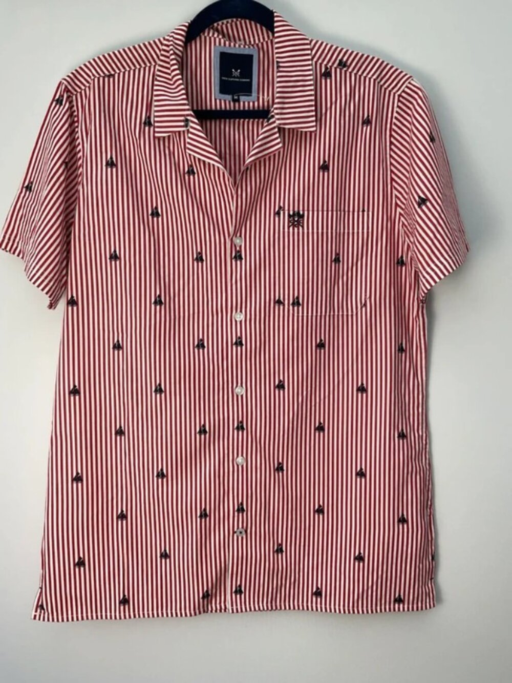 Crew Clothing cotton boat-print shirt in red & white stripe Size Medium